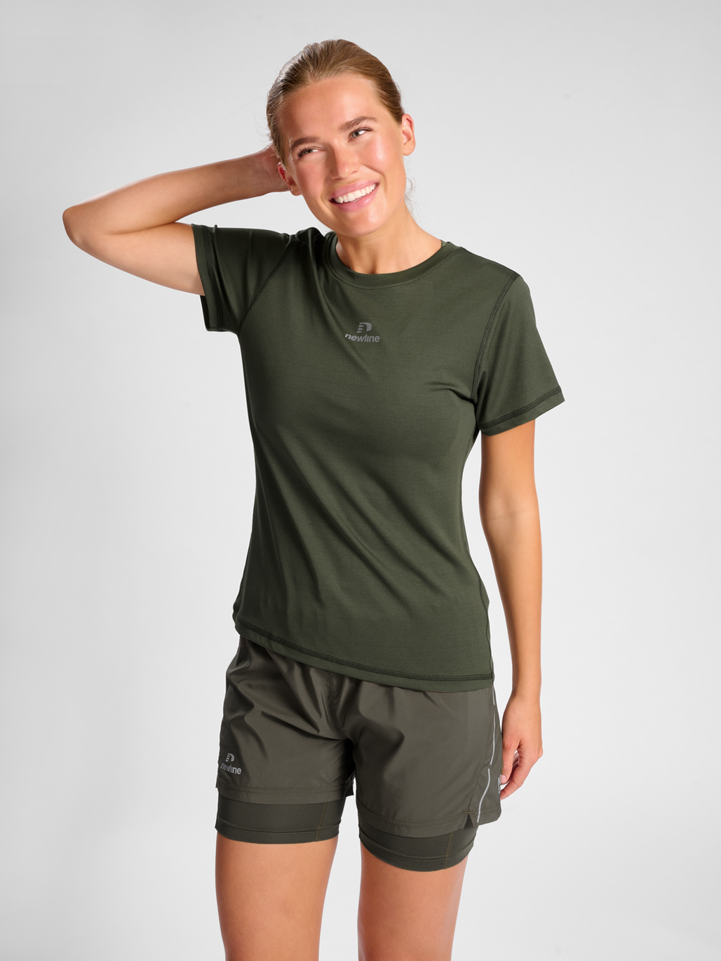 nwlBEAT POLY TEE WOMAN, 1954, model