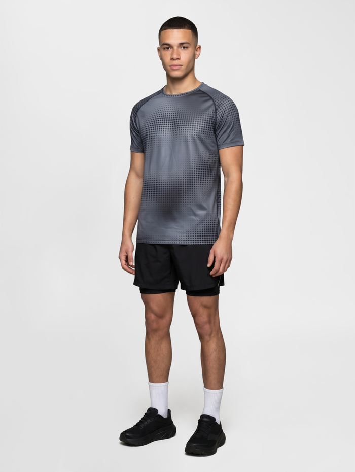 nwlBEAT AOP T-SHIRT, BLACK, model