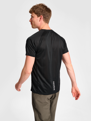 MEN'S CORE RUNNING T-SHIRT S/S, BLACK, model