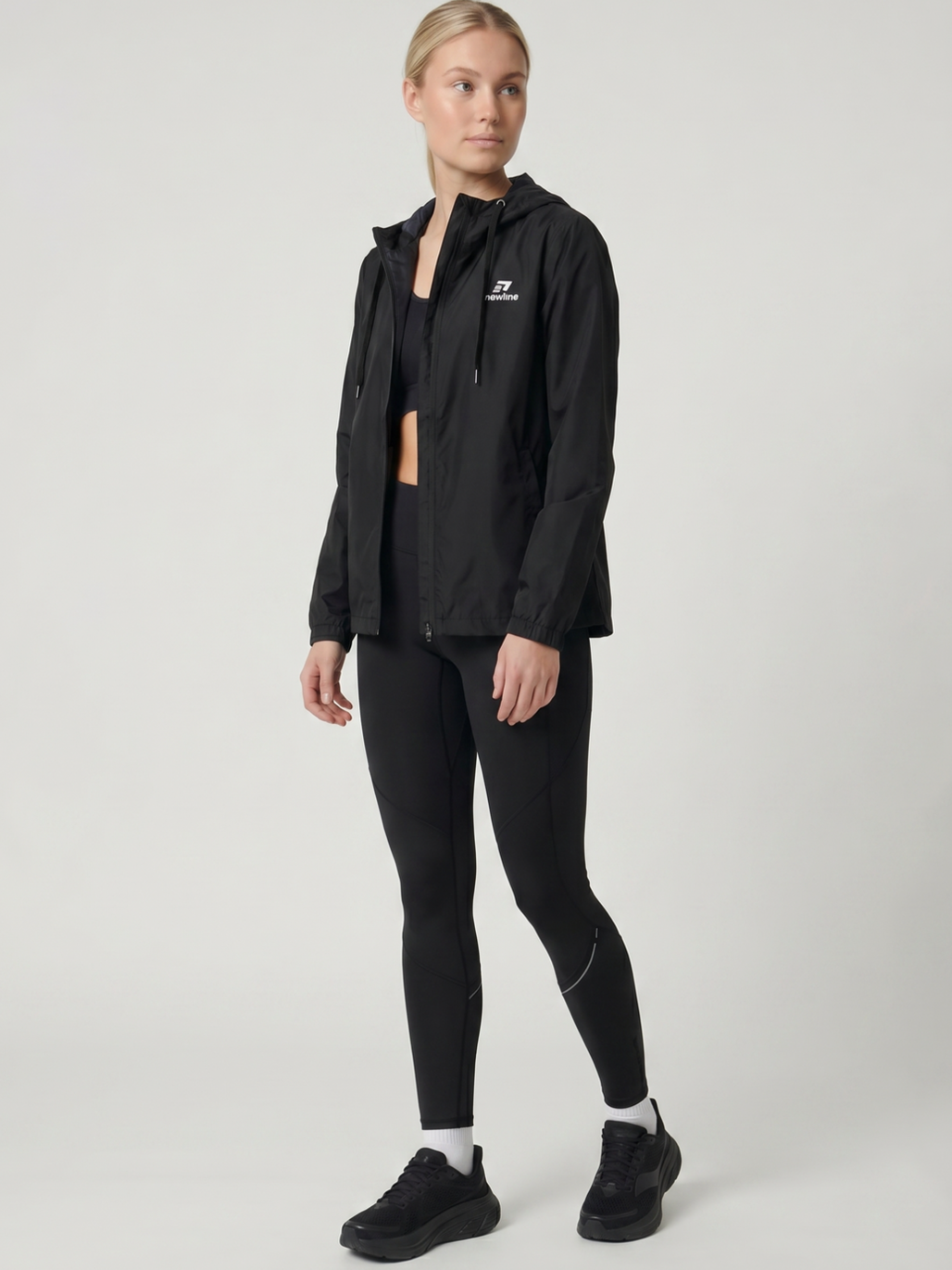 nwlLEA PERFORMANCE JACKET WOMEN, BLACK, model
