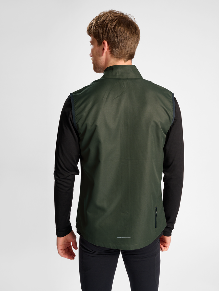 nwlBEAT GILET, 1954, model