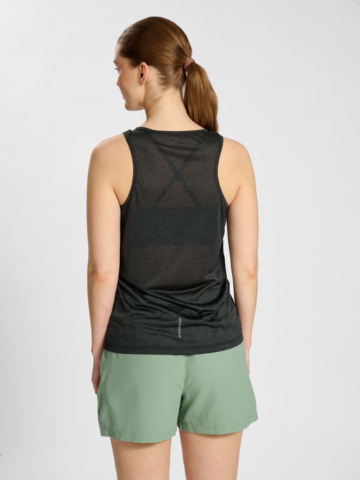 nwlFONTANA SINGLET WOMAN, BLACK MELANGE, model