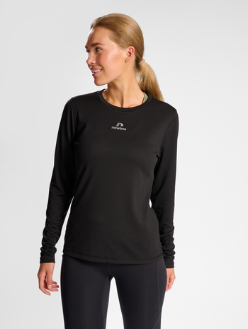 nwlBEAT POLY LS TEE WOMAN, BLACK, model