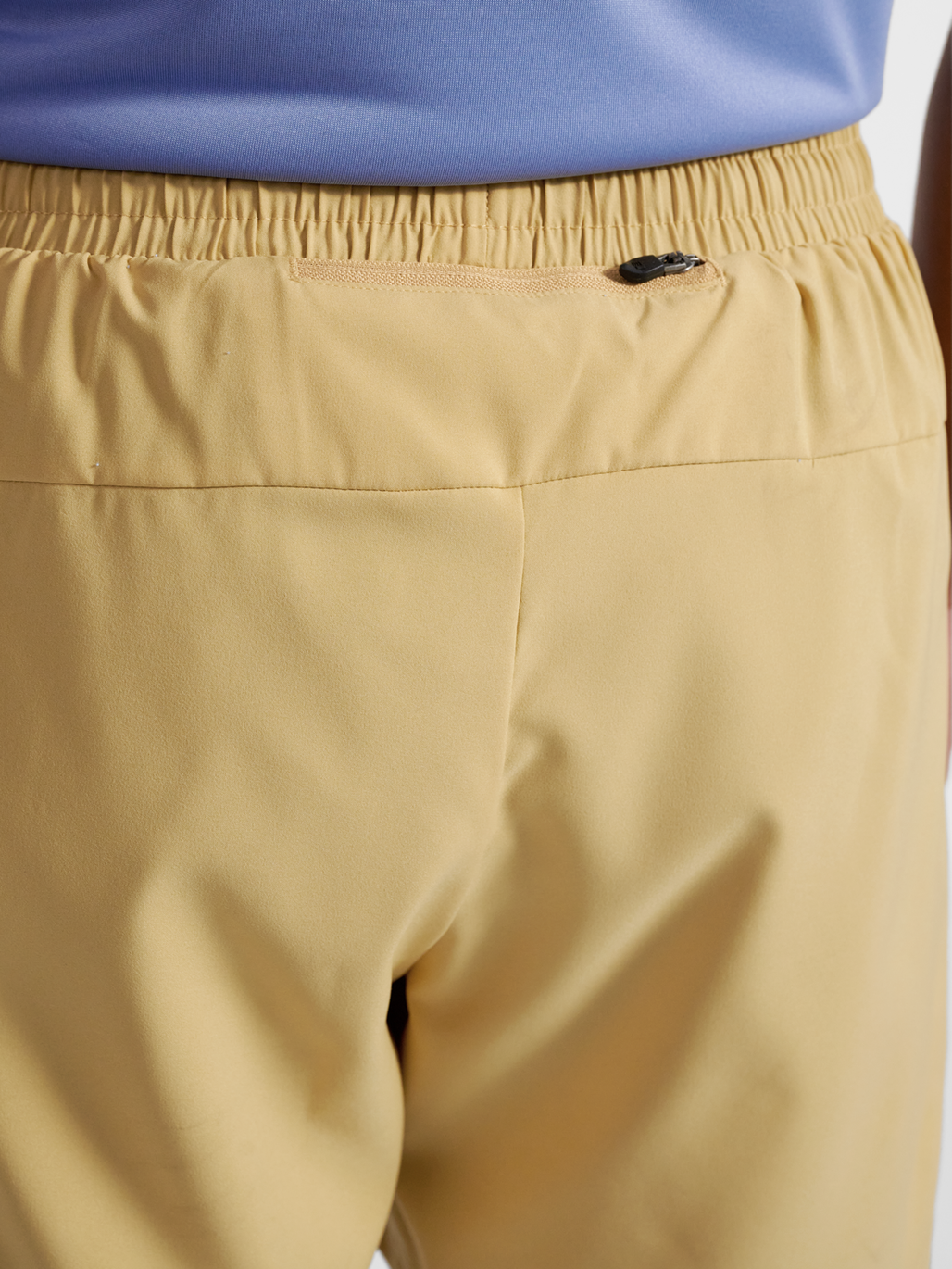 nwlMAX ZIP POCKET SHORTS, ANTELOPE, model