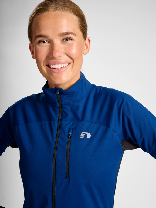 WOMEN'S CORE JACKET, TRUE BLUE, model