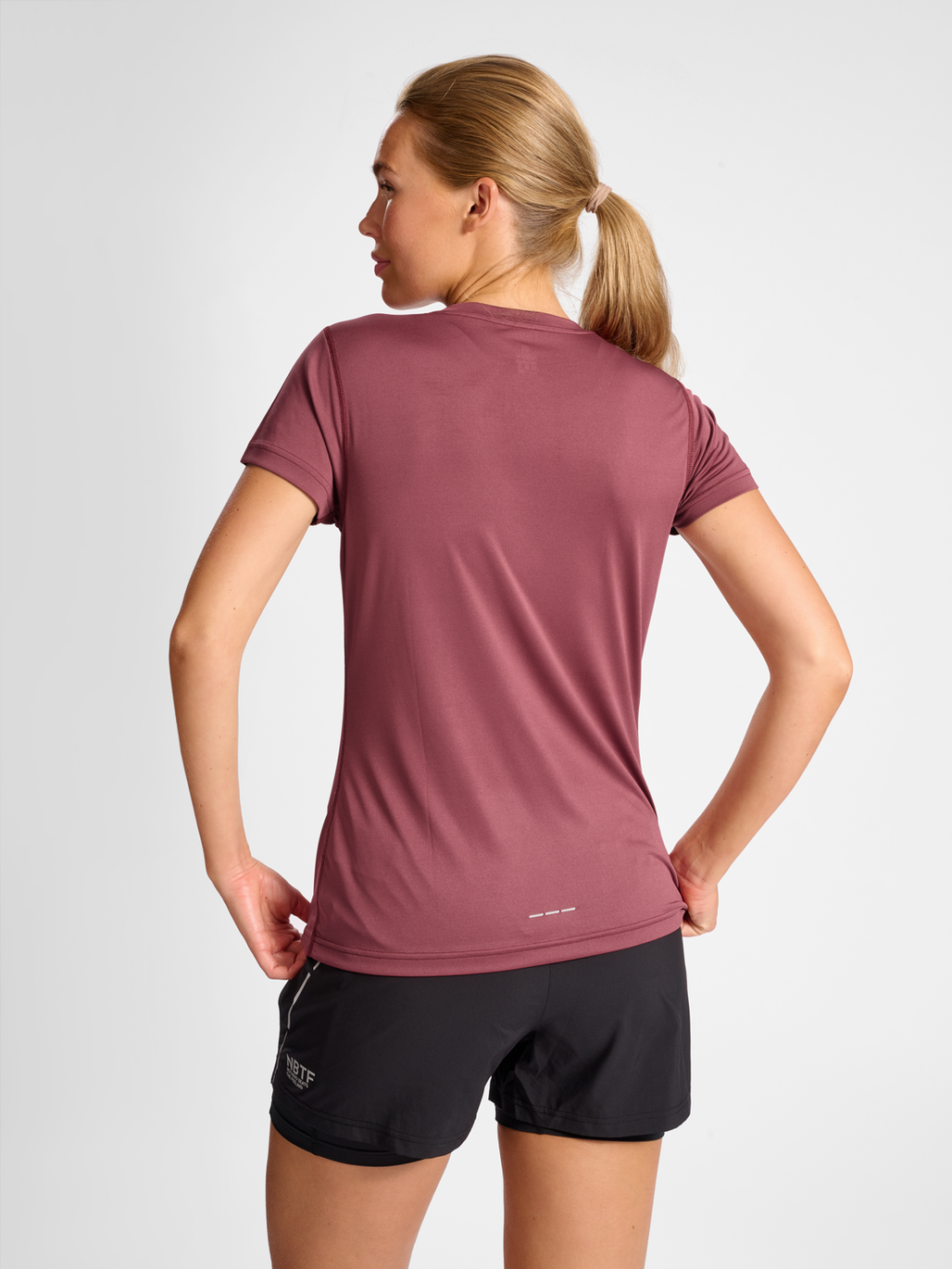 nwlBEAT TEE WOMAN, 3055, model