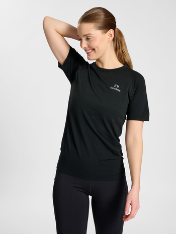 nwlRIVERSIDE SEAMLESS T-SHIRT S/S WOMAN, BLACK, model
