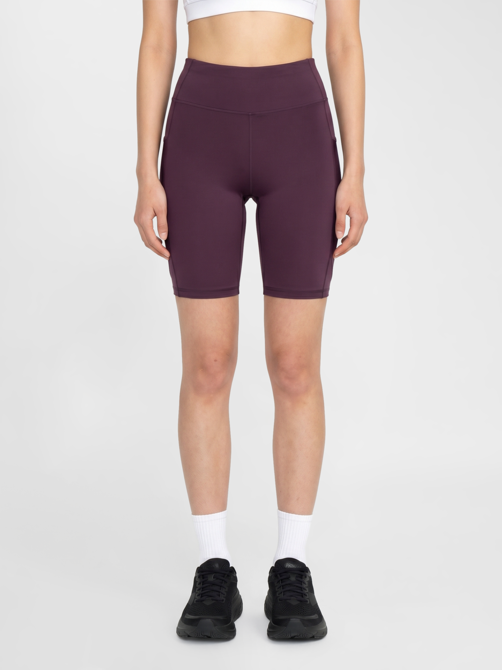 nwlRACE HW POCKET W SHORT TIGHTS, PLUM PERFECT, model