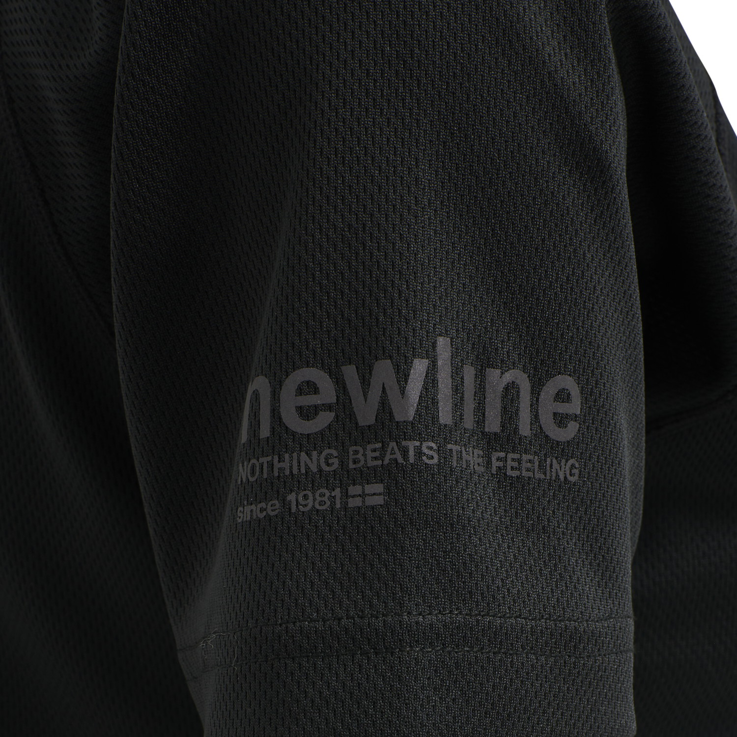 WOMEN RUNNING T-SHIRT S/S, 2001, packshot