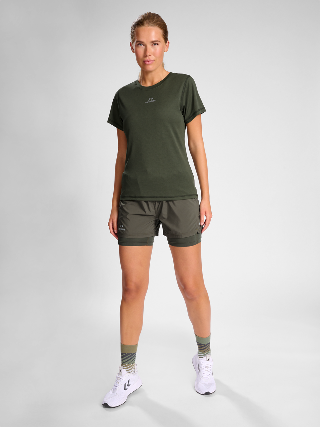 nwlBEAT POLY TEE WOMAN, 1954, model